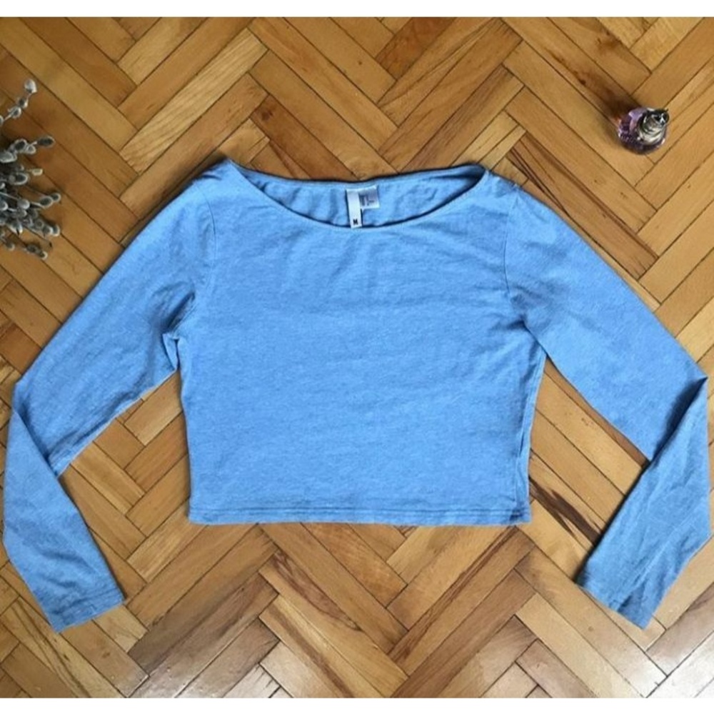 T-Shirt Women's Blue EUC Boat Neck